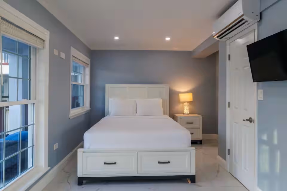 SeaClusive Pelican House