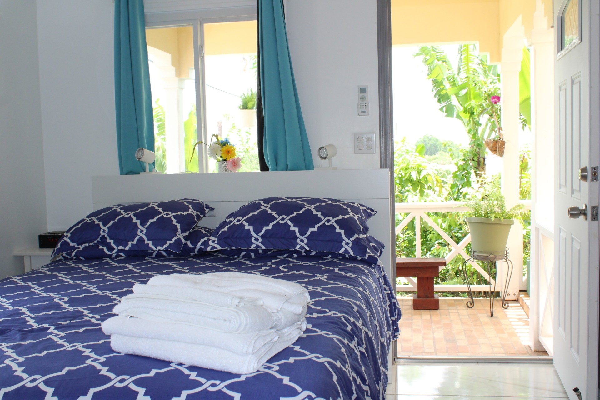 Tropical Garden Cottage